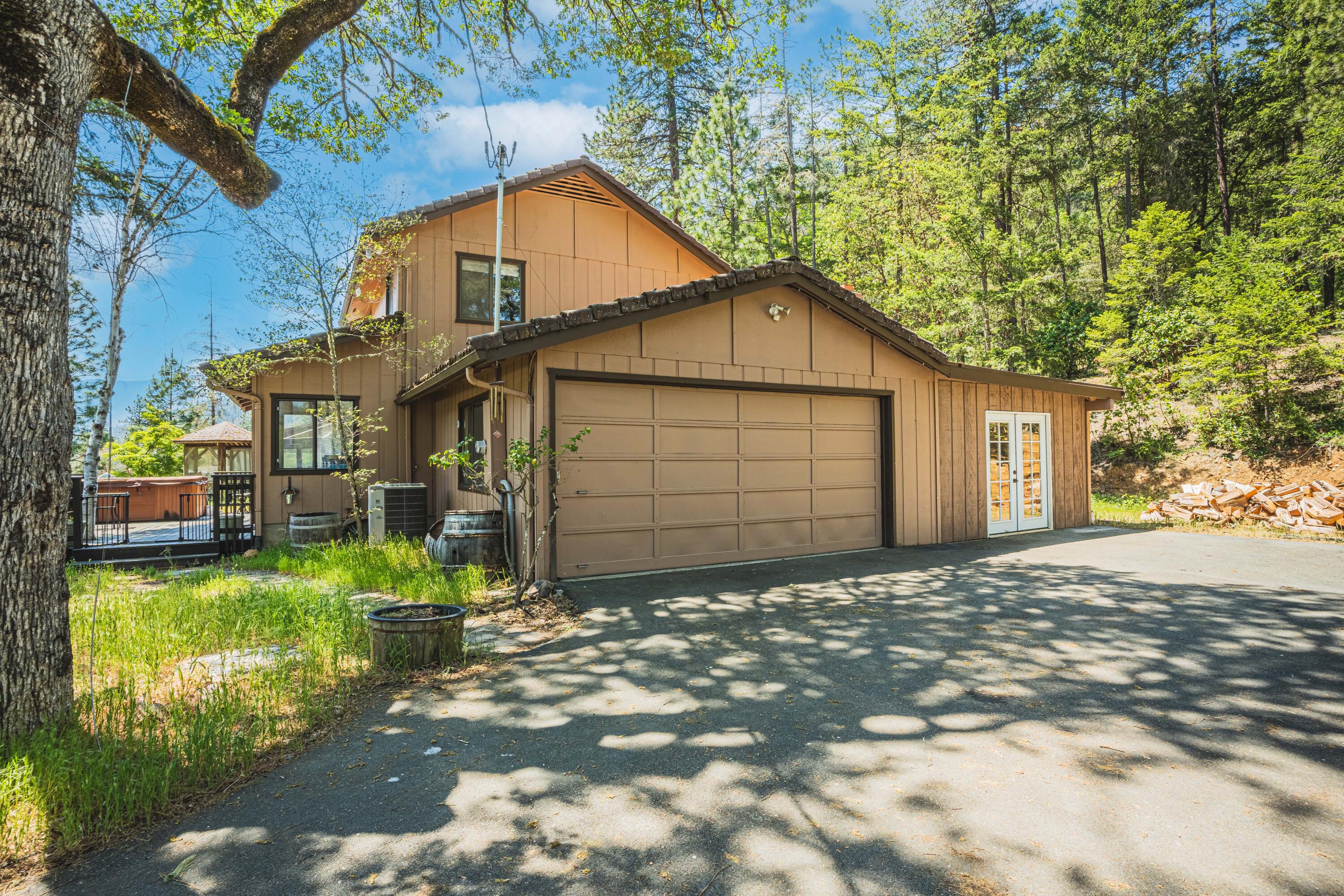 4670 Thompson Creek Road Jacksonville, OR 97530 - Photo 1 of 71 1