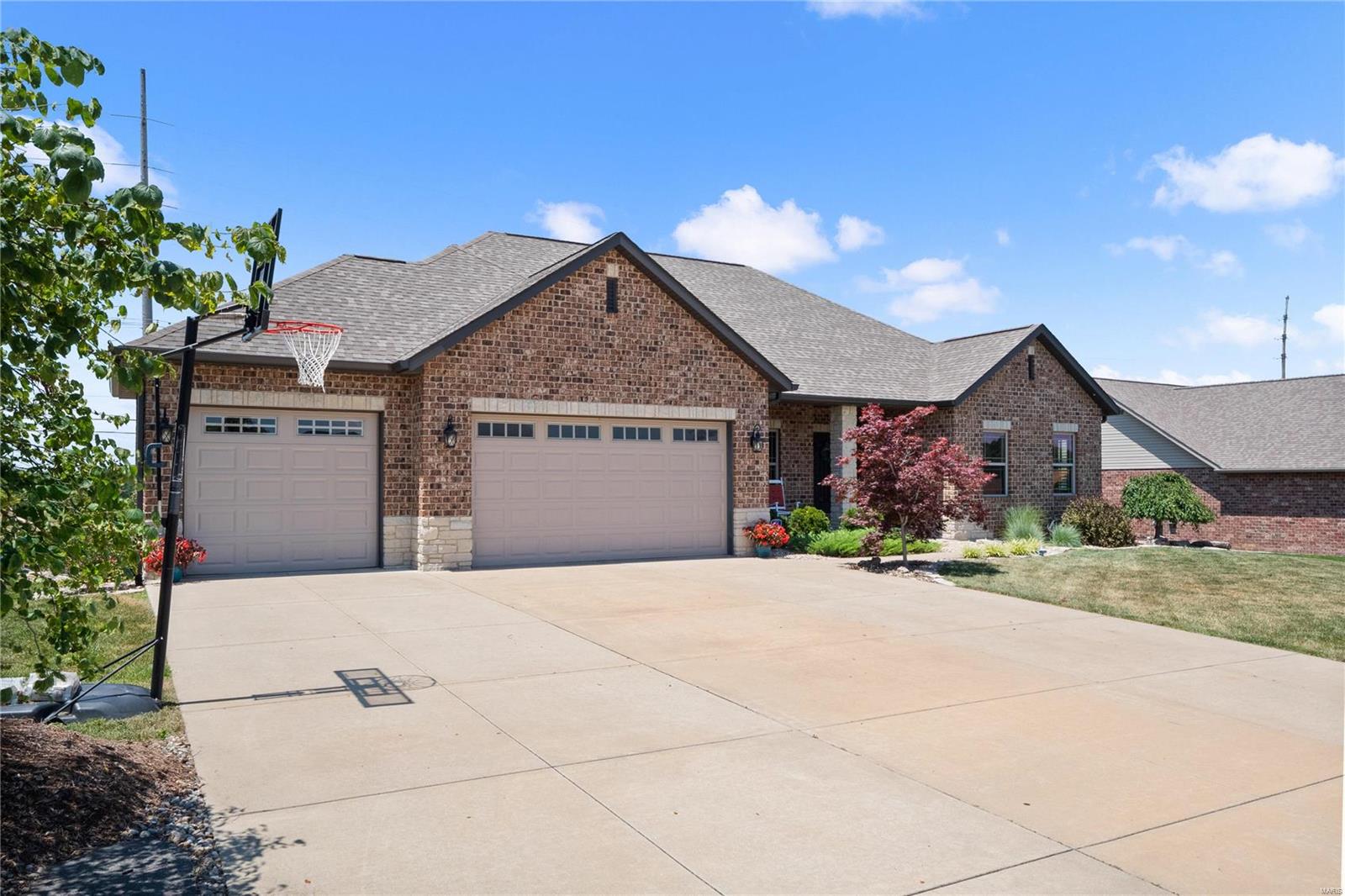 1509 Shadow Ridge Columbia, IL 62236 - Photo 5 of 60 Gallery Image 5