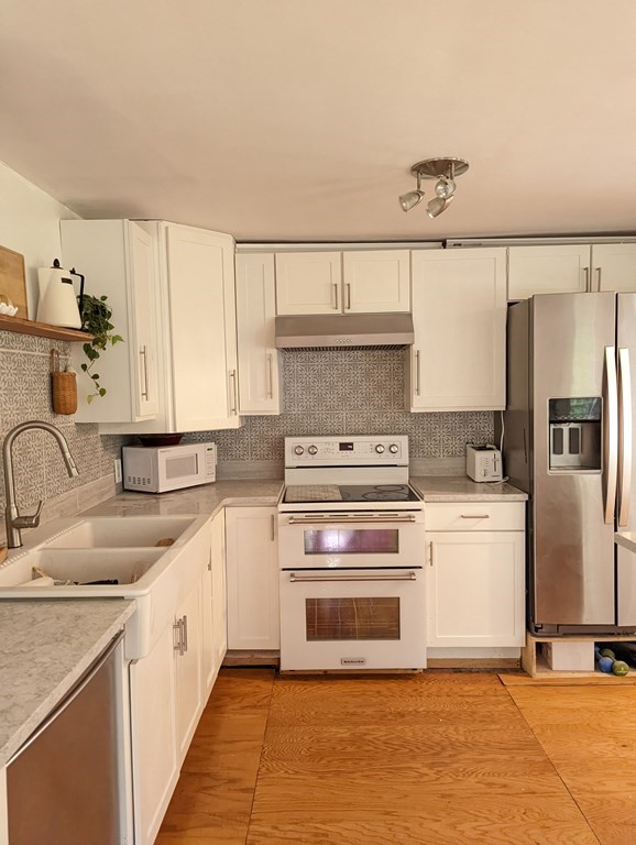 839 Florence Road Northampton, MA 01062 - Photo 4 of 19