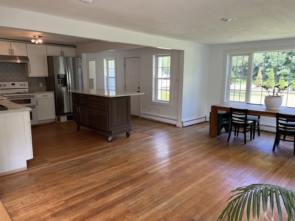 839 Florence Road Northampton, MA 01062 - Photo 9 of 19