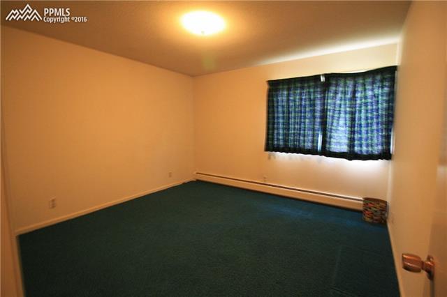 1305 West Cheyenne Road Colorado Springs, CO 80906 - Photo 20 of 29 Second Bedroom!