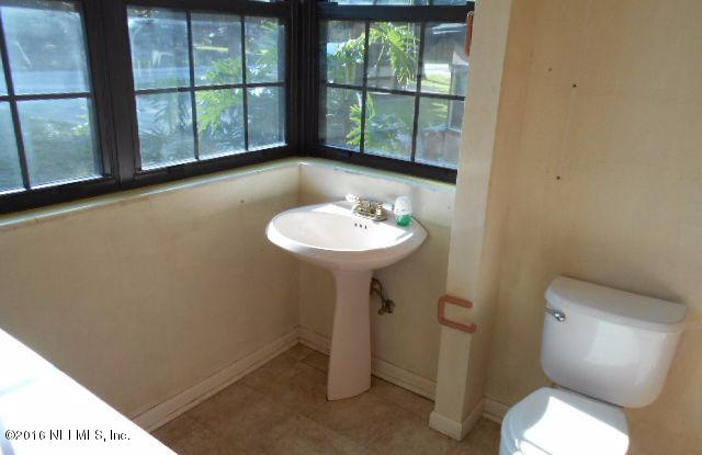 1820 Bartram Road Jacksonville, FL 32207 - Photo 15 of 25 Master bath