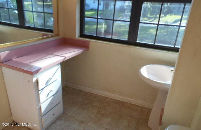 1820 Bartram Road Jacksonville, FL 32207 - Photo 16 of 25 Master bath