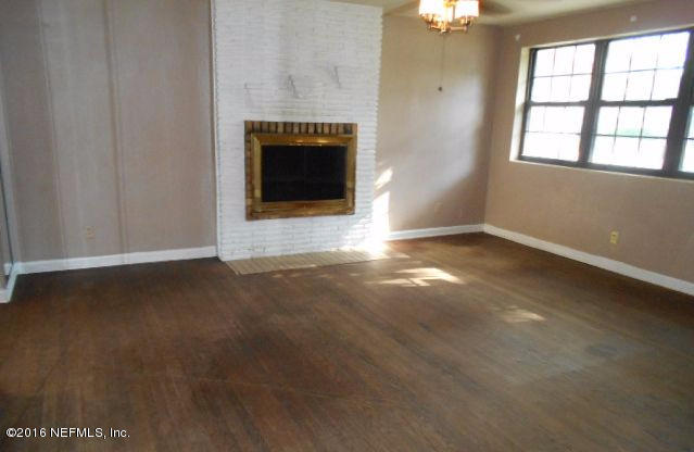 1820 Bartram Road Jacksonville, FL 32207 - Photo 3 of 25 Living room