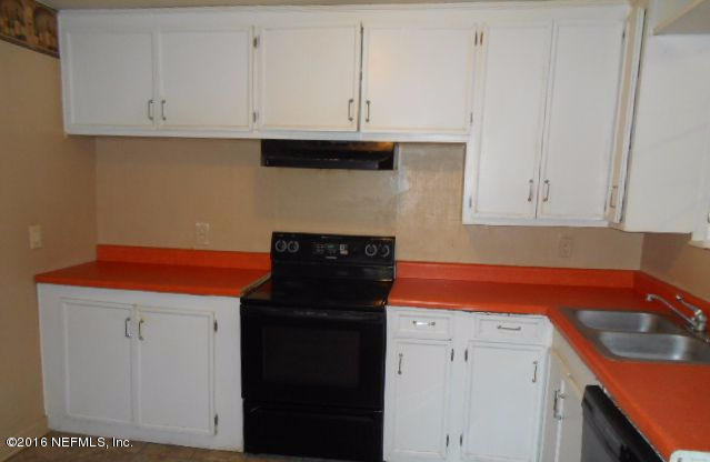 1820 Bartram Road Jacksonville, FL 32207 - Photo 10 of 25 Kitchen