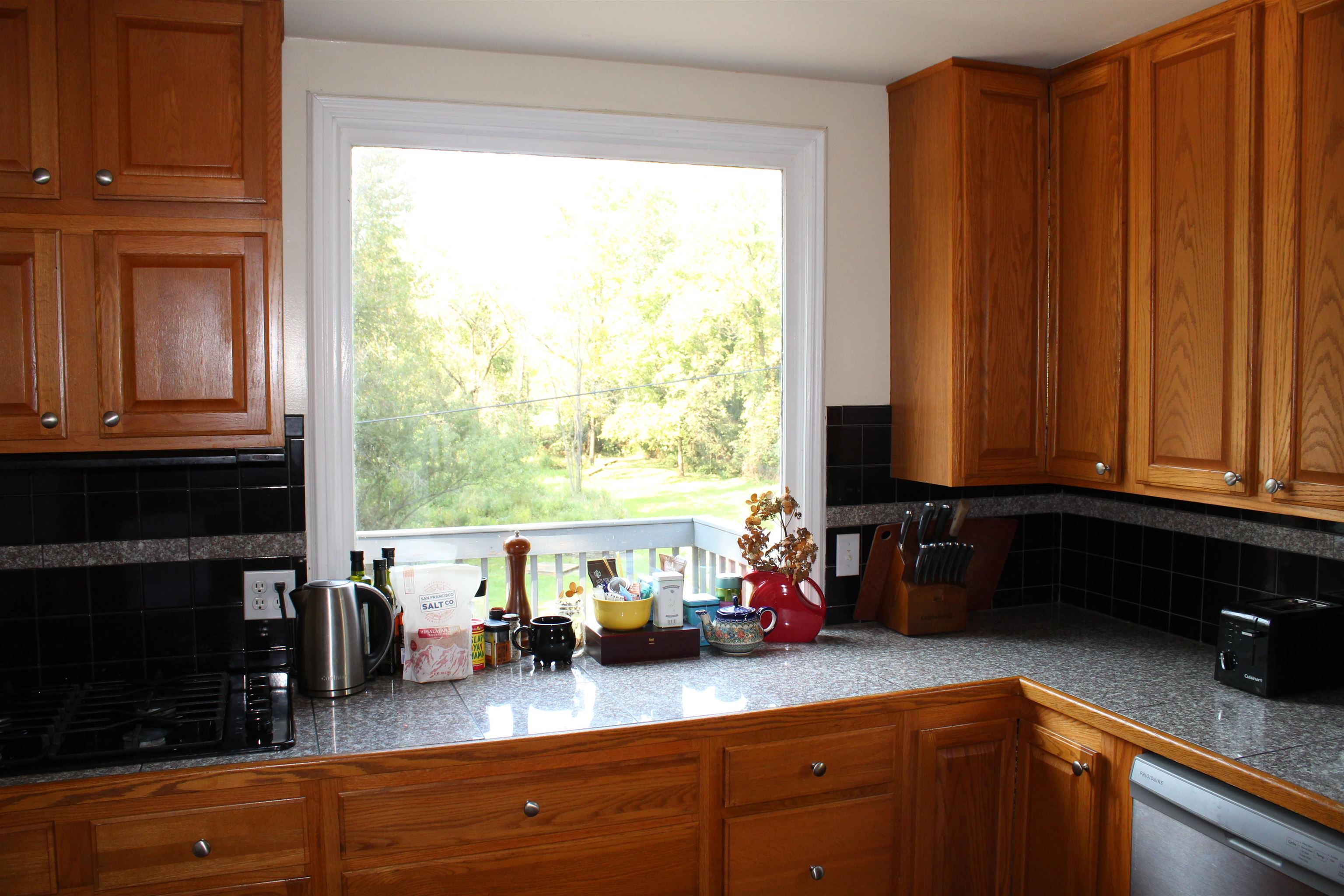 2432 Norton Road Howell, MI 48843 - Photo 27 of 52