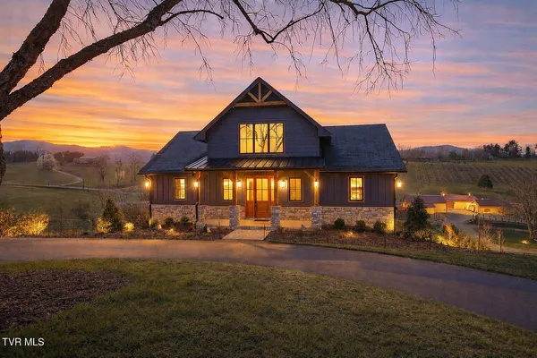$989,000 | 232 Farmhouse Vlg Trail, Butler, TN 37640