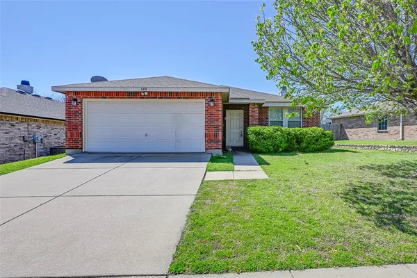 $2,900 | 8406 Beachplum Way, Arlington, TX 76002