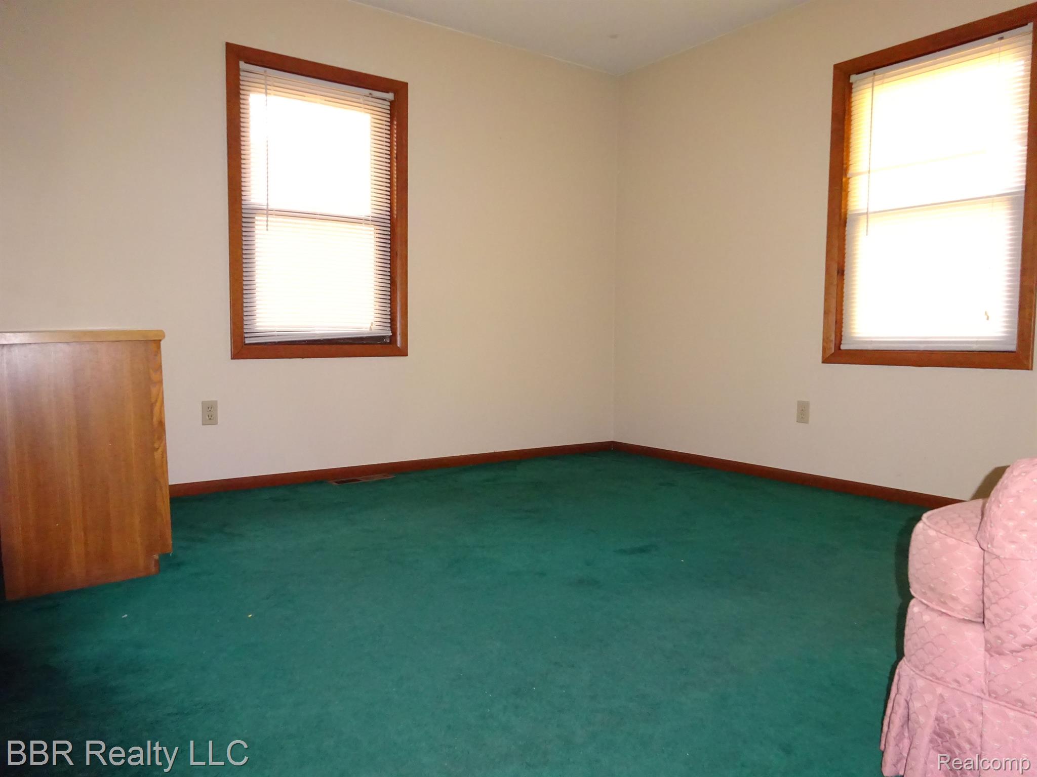18615 Emit Road Riverview, MI 48193 - Photo 21 of 48