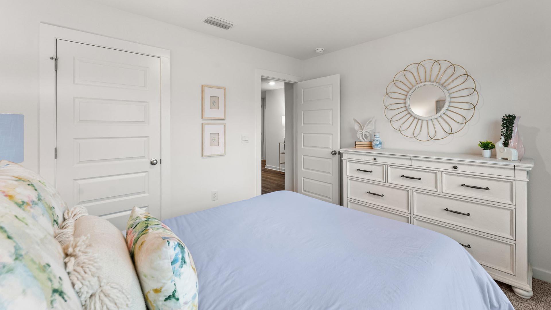 241 Dockside Road Freeport, FL 32439 - Photo 23 of 26 Aria_24_Guest Bed 2