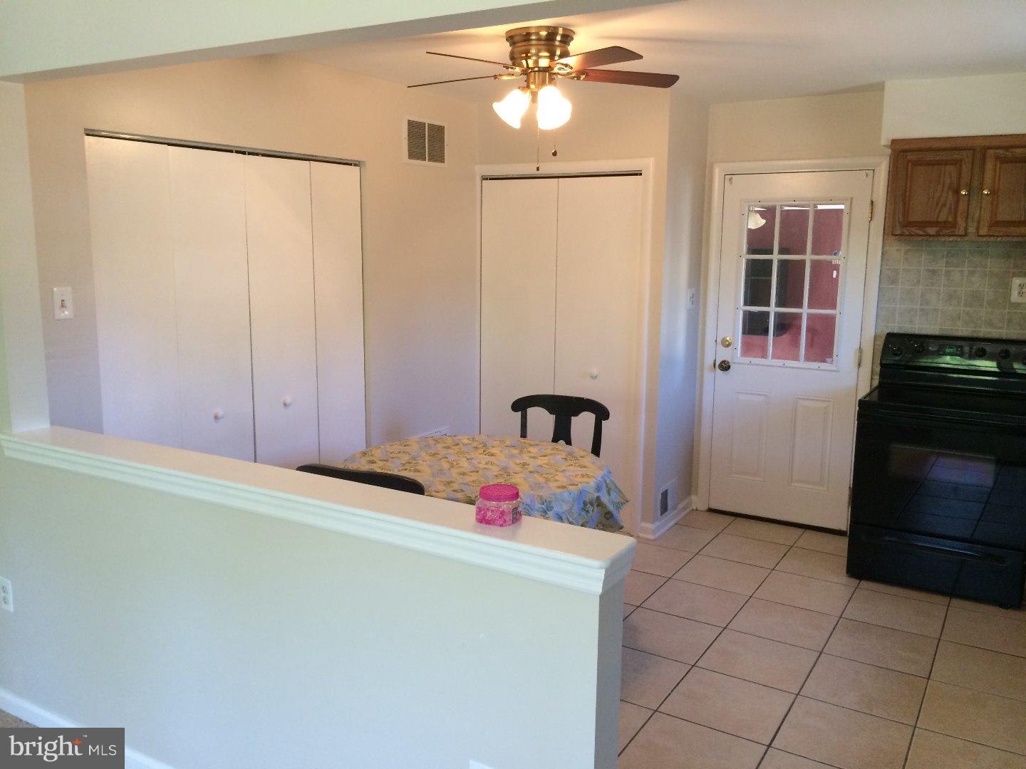 404 Magnolia Road Mount Laurel, NJ 08054 - Photo 3 of 18