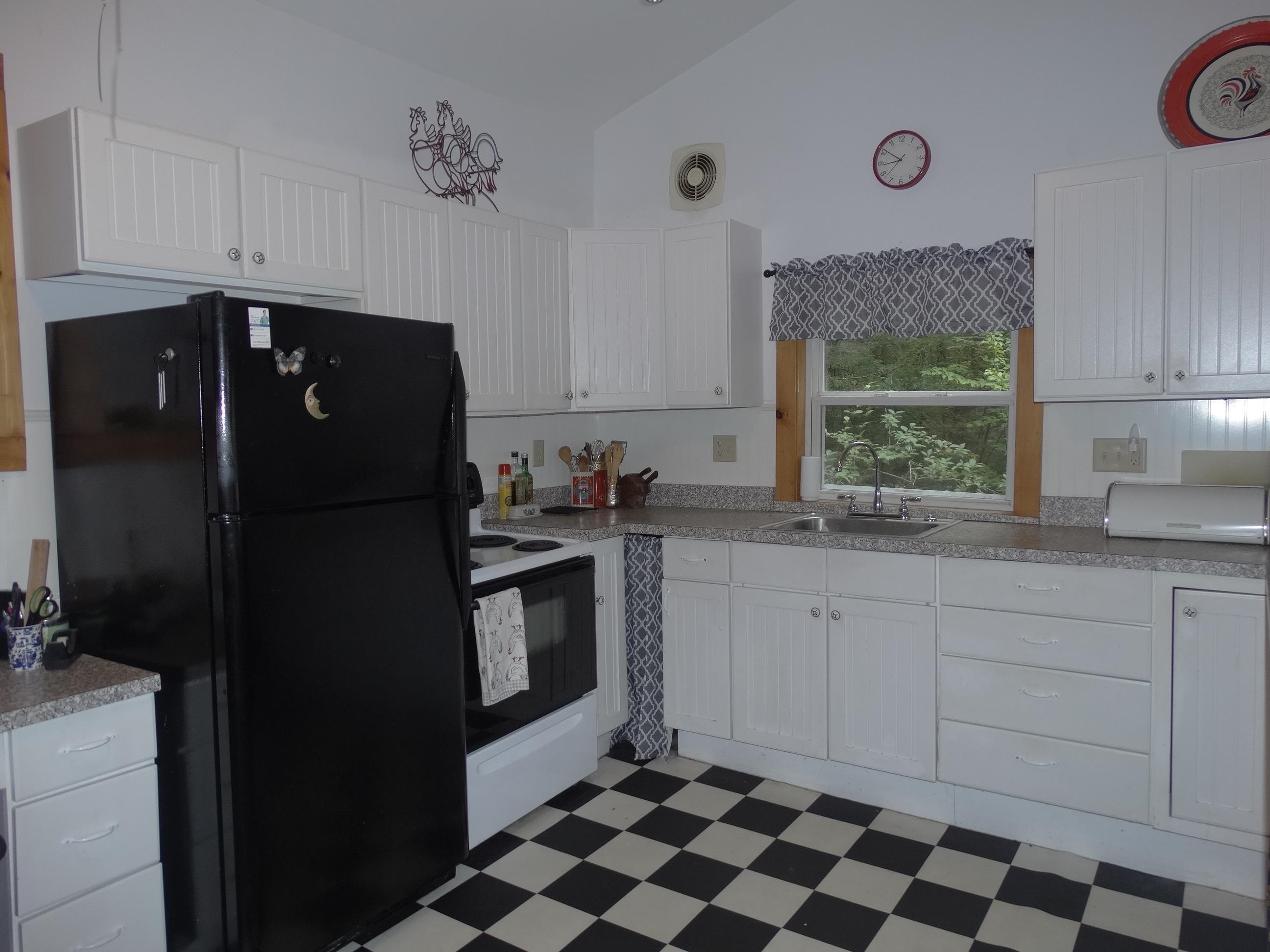 511 East Lake Road Fitzwilliam, NH 03447 - Photo 12 of 36