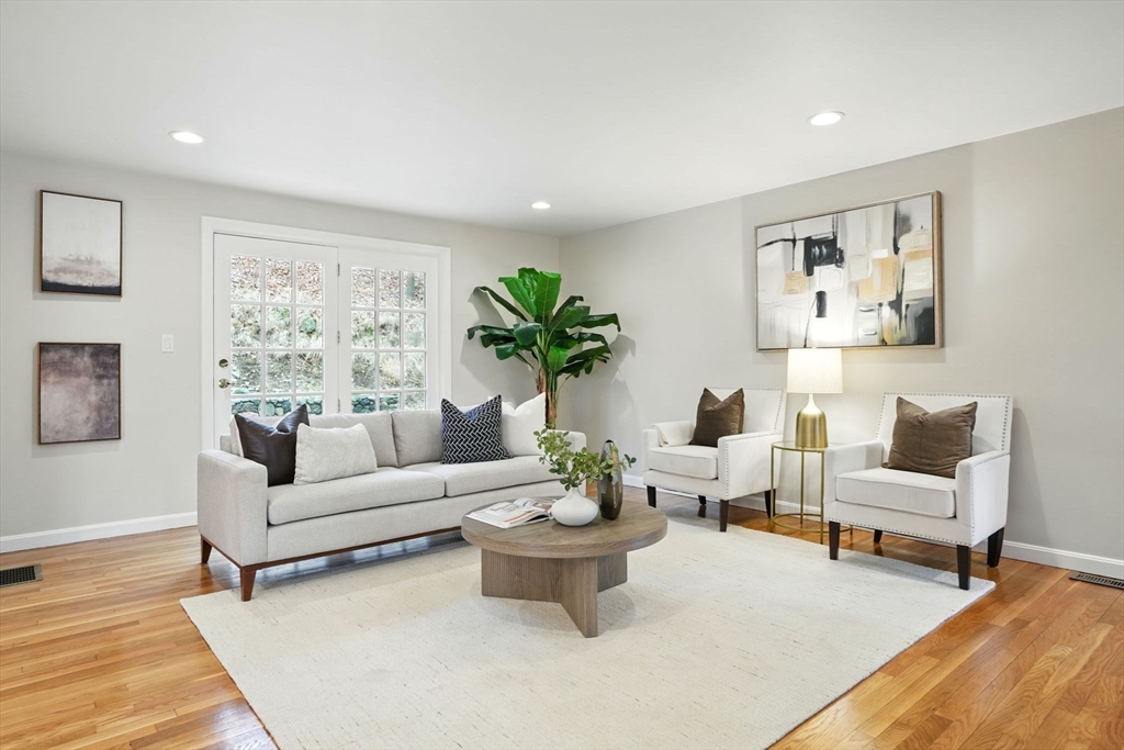202 Totten Pond Road Waltham, MA 02451 - Photo 6 of 29 Gallery Image 6