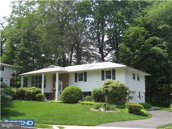 208 James Road Broomall, PA 19008 - Photo 12 of 12 Exterior Front