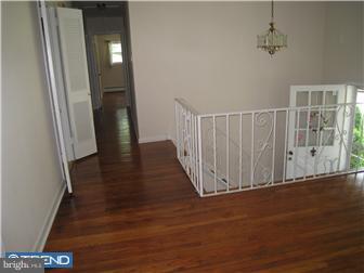 208 James Road Broomall, PA 19008 - Photo 9 of 12 Foyer