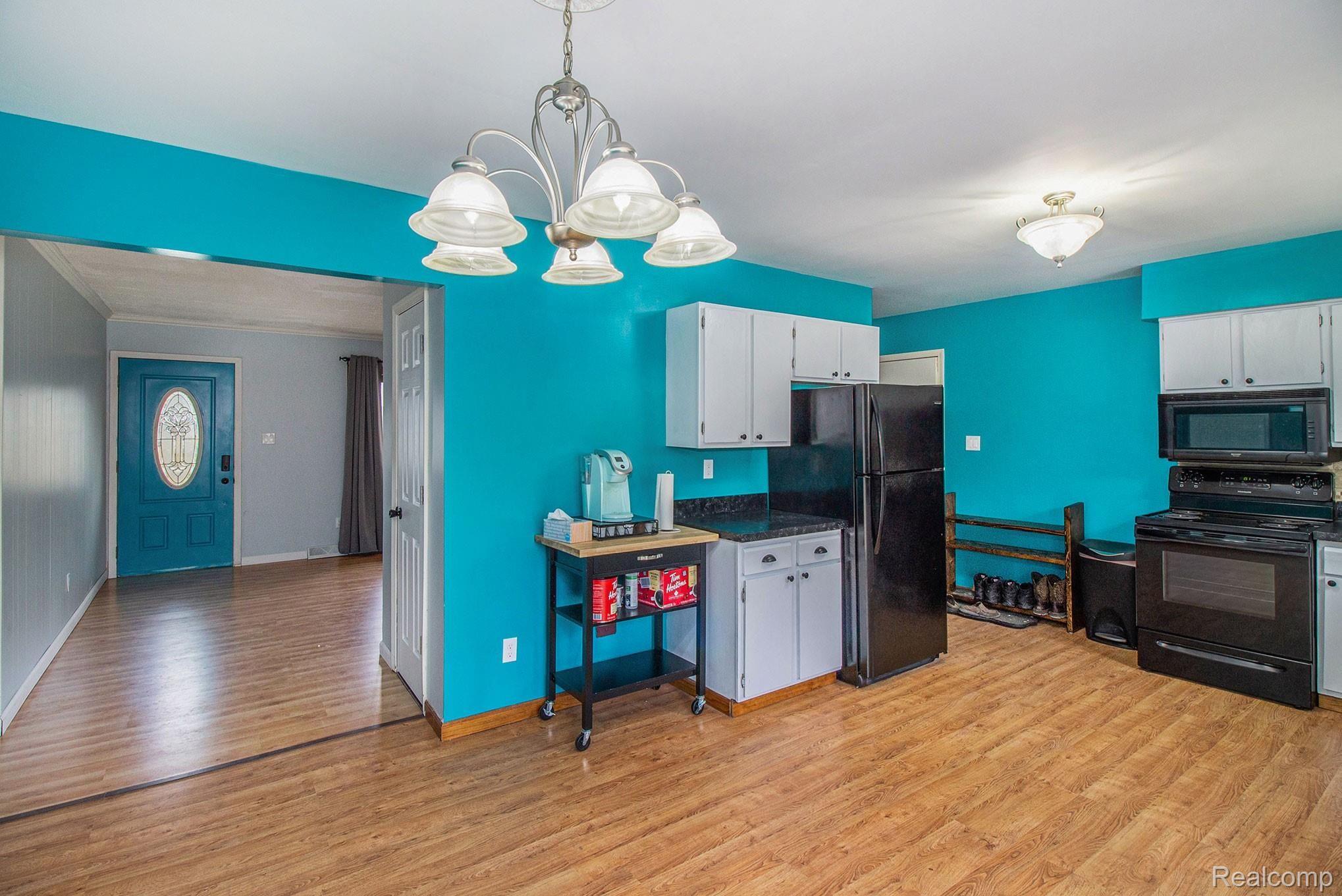 8447 Farrand Road Montrose, MI 48457 - Photo 8 of 27 12.jpg