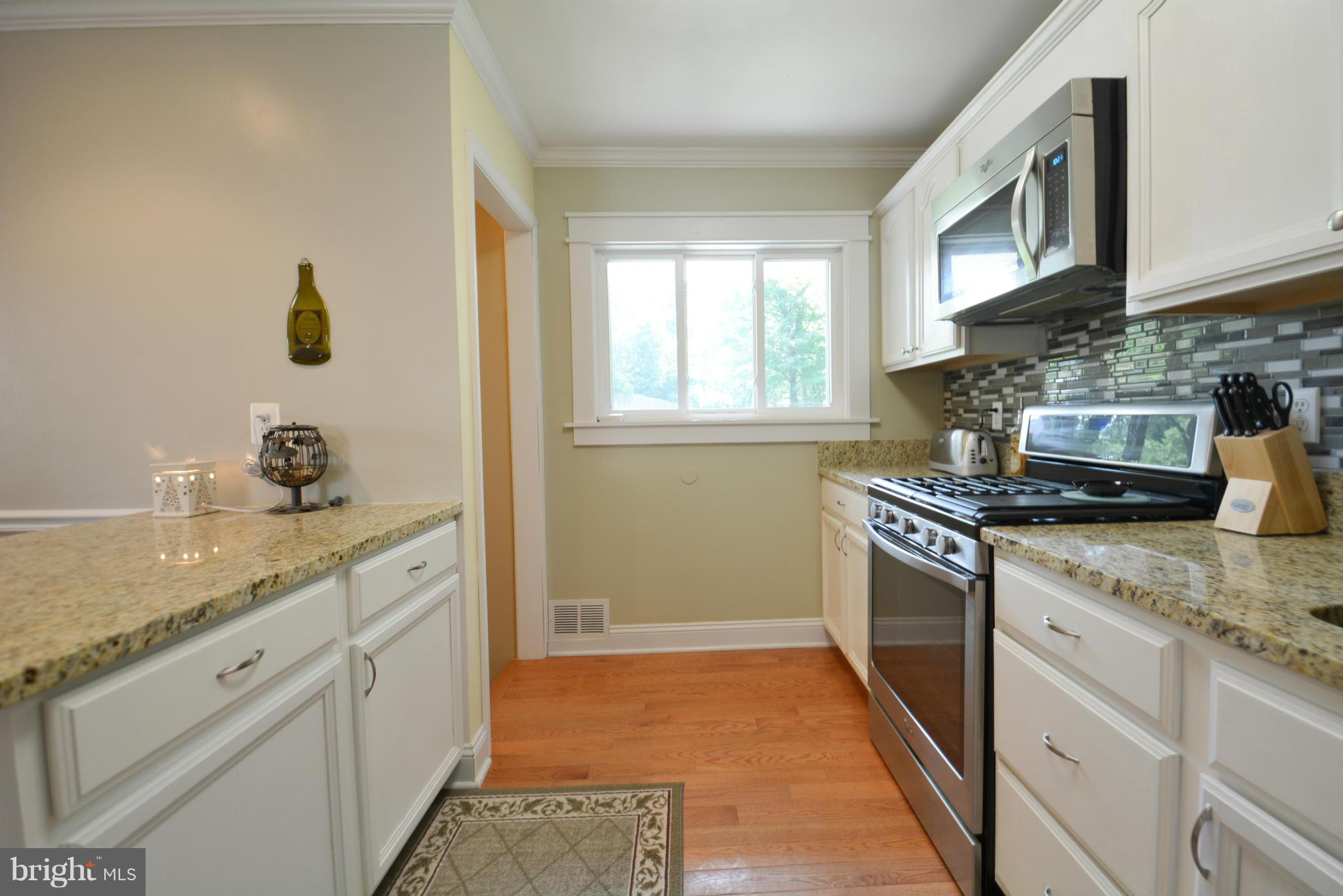 3933 Arcadia Road Alexandria, VA 22312 - Photo 18 of 30 Kitchen