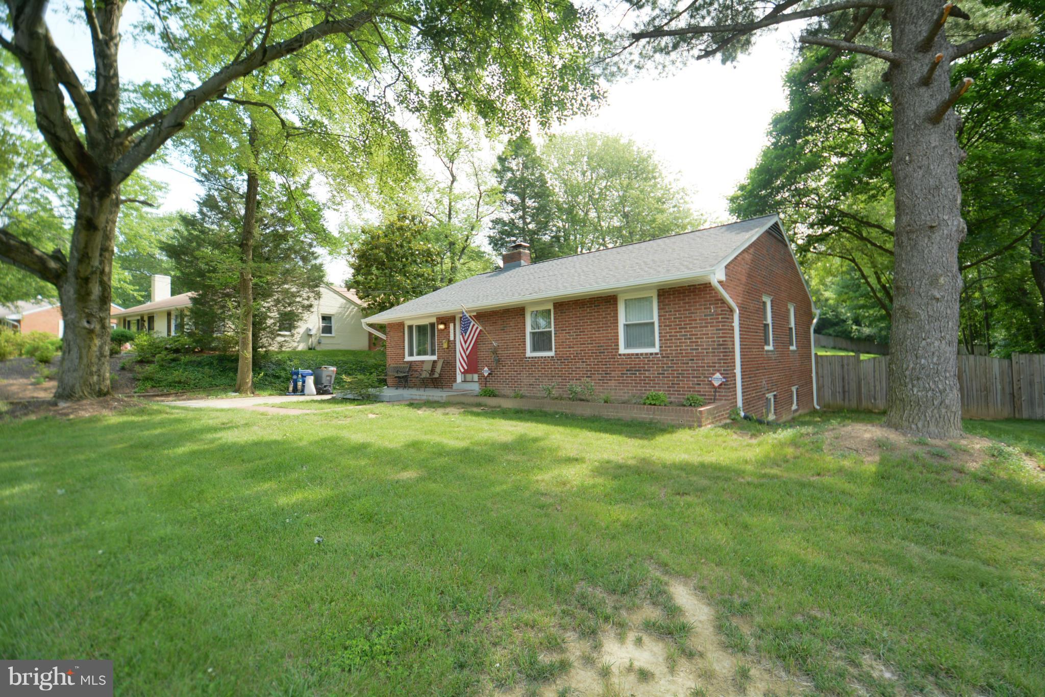 3933 Arcadia Road Alexandria, VA 22312 - Photo 3 of 30 Exterior (Front)