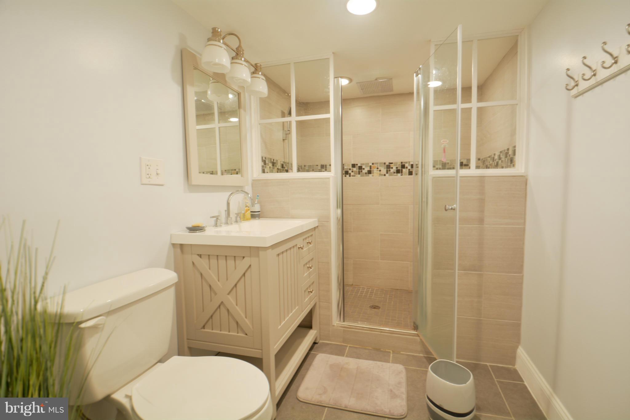 3933 Arcadia Road Alexandria, VA 22312 - Photo 24 of 30 Bath
