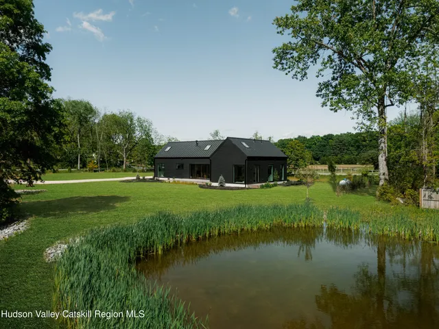 $1,200,000 | 3 Schoolhouse Road, Saugerties, NY 12477