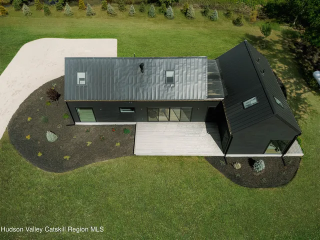 $1,200,000 | 3 Schoolhouse Road, Saugerties, NY 12477