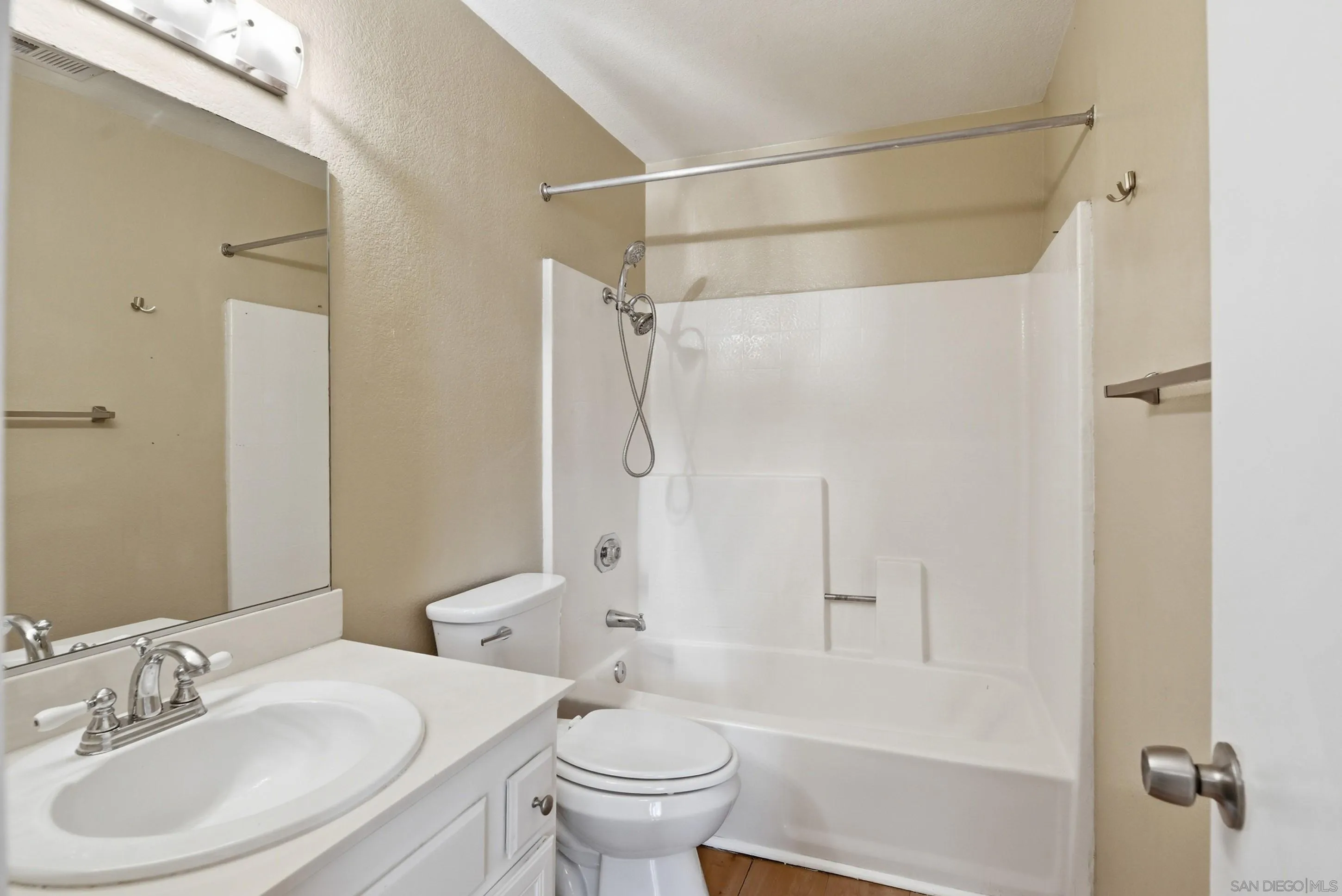 2685 Regent Road Carlsbad, CA 92010 - Photo 16 of 36