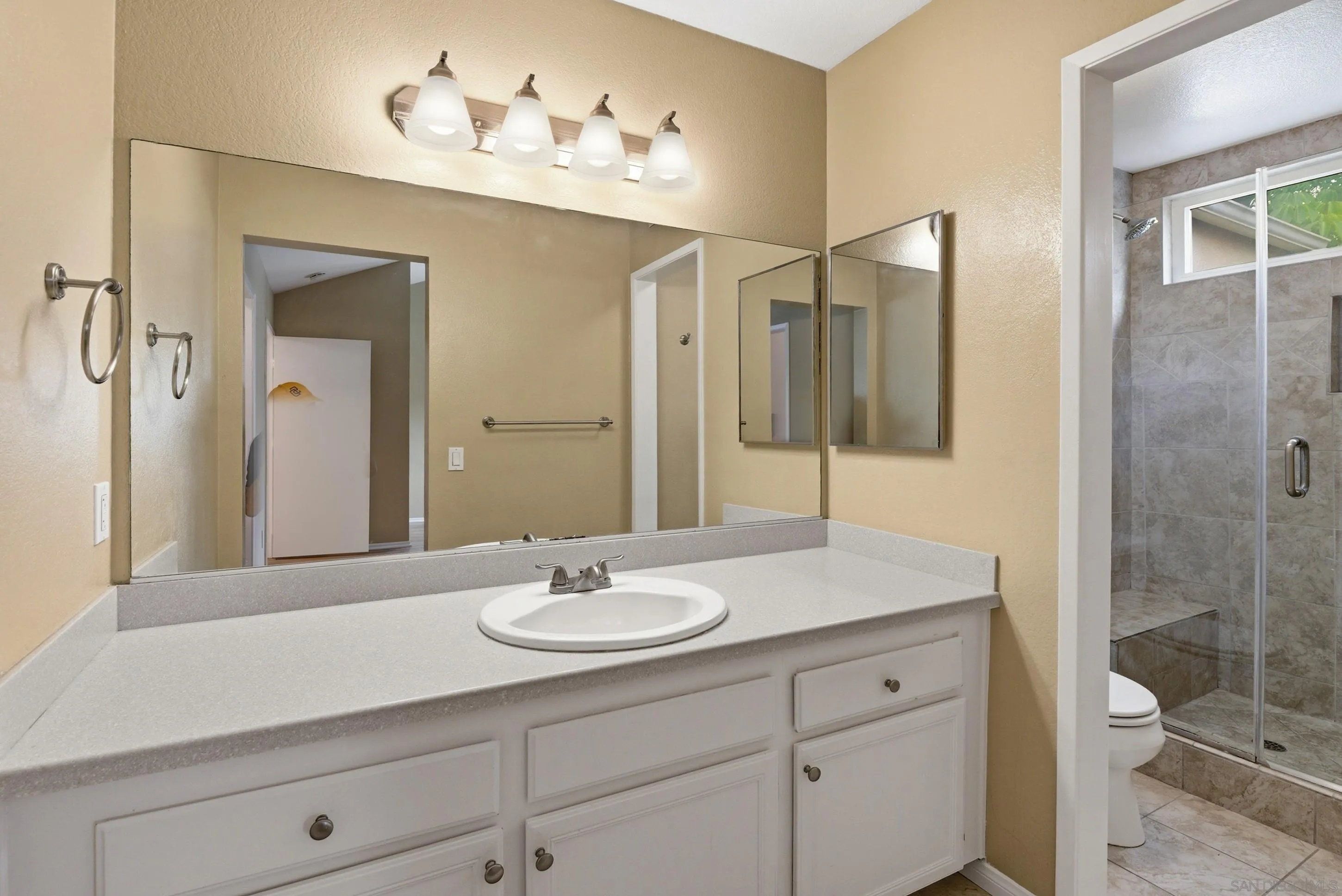 2685 Regent Road Carlsbad, CA 92010 - Photo 21 of 36