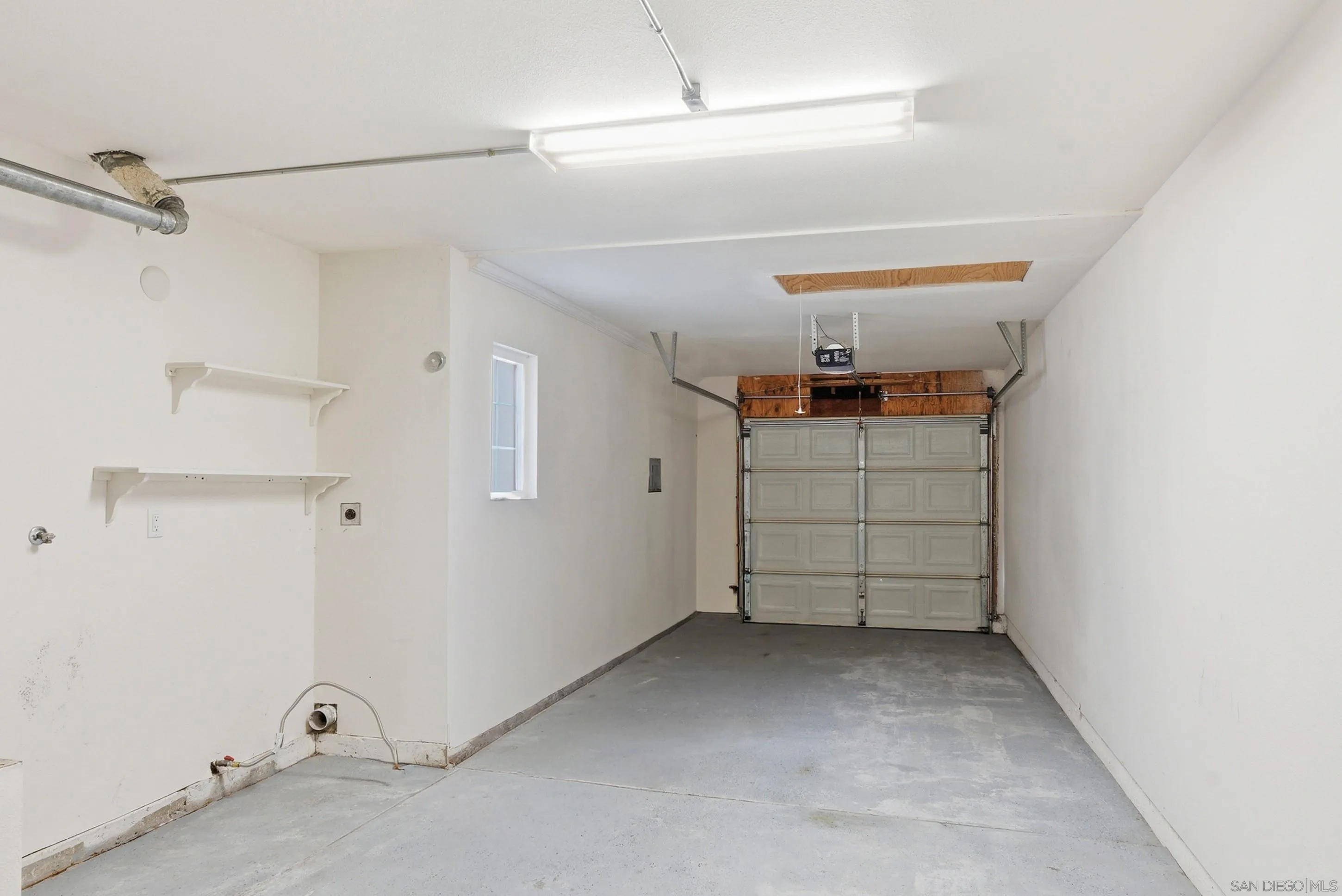 2685 Regent Road Carlsbad, CA 92010 - Photo 28 of 36