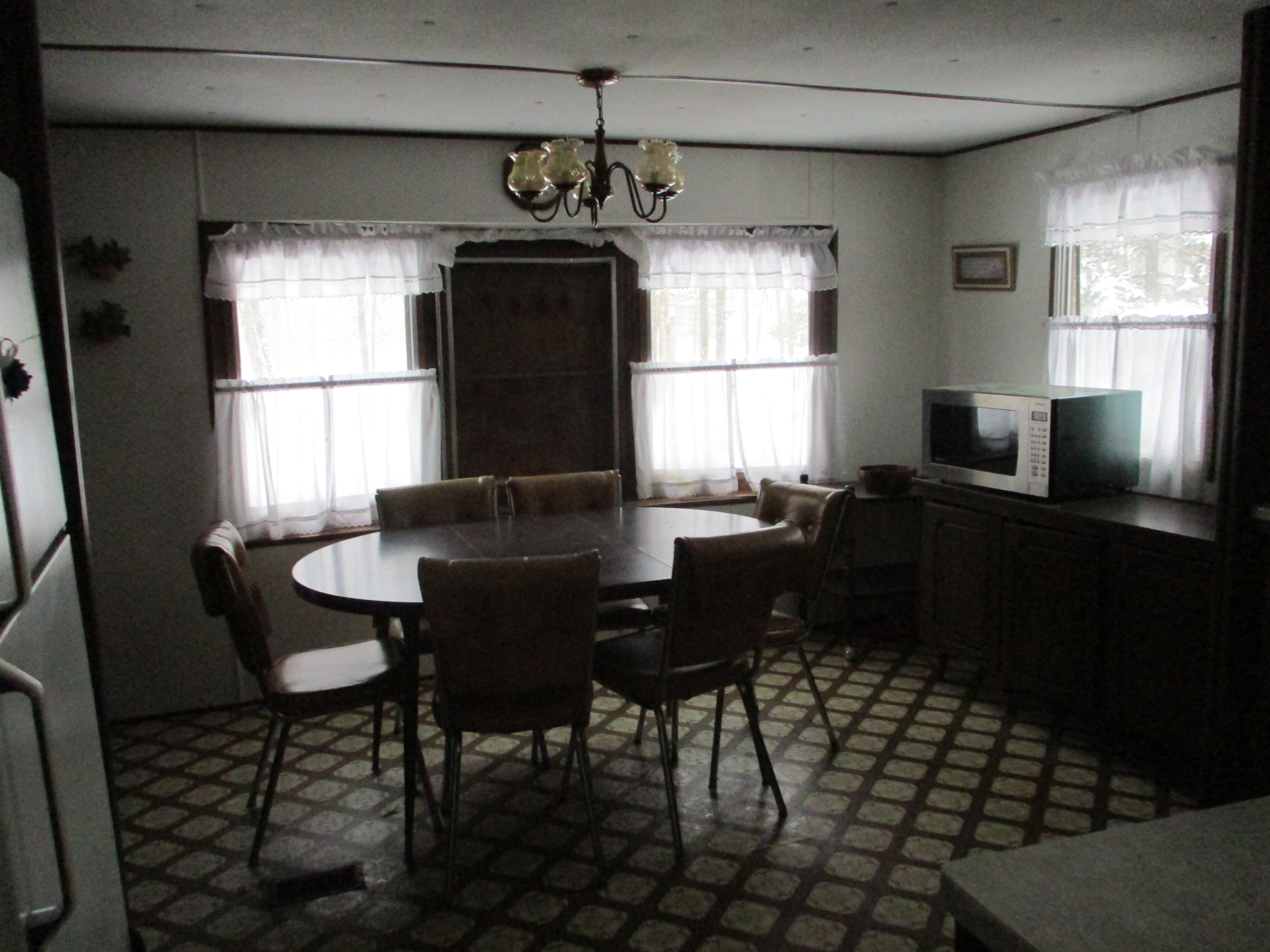 825 East Winegars Road Gladwin, MI 48624 - Photo 4 of 14 Gallery Image 4