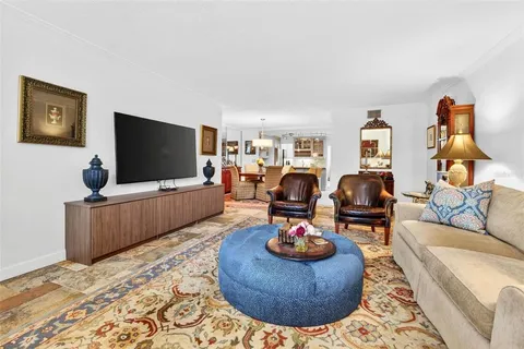 $385,000 | 1065 Eden Isle Boulevard Northeast, Unit 2, St. Petersburg, FL 33704