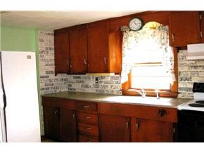 116 Old Gage Hill Road Pelham, NH 03076 - Photo 2 of 5 Gallery Image 2
