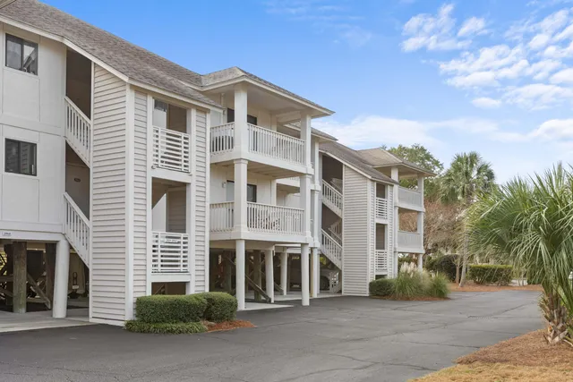 $370,000 | 2064 Longbend Drive, Seabrook Island, SC 29455