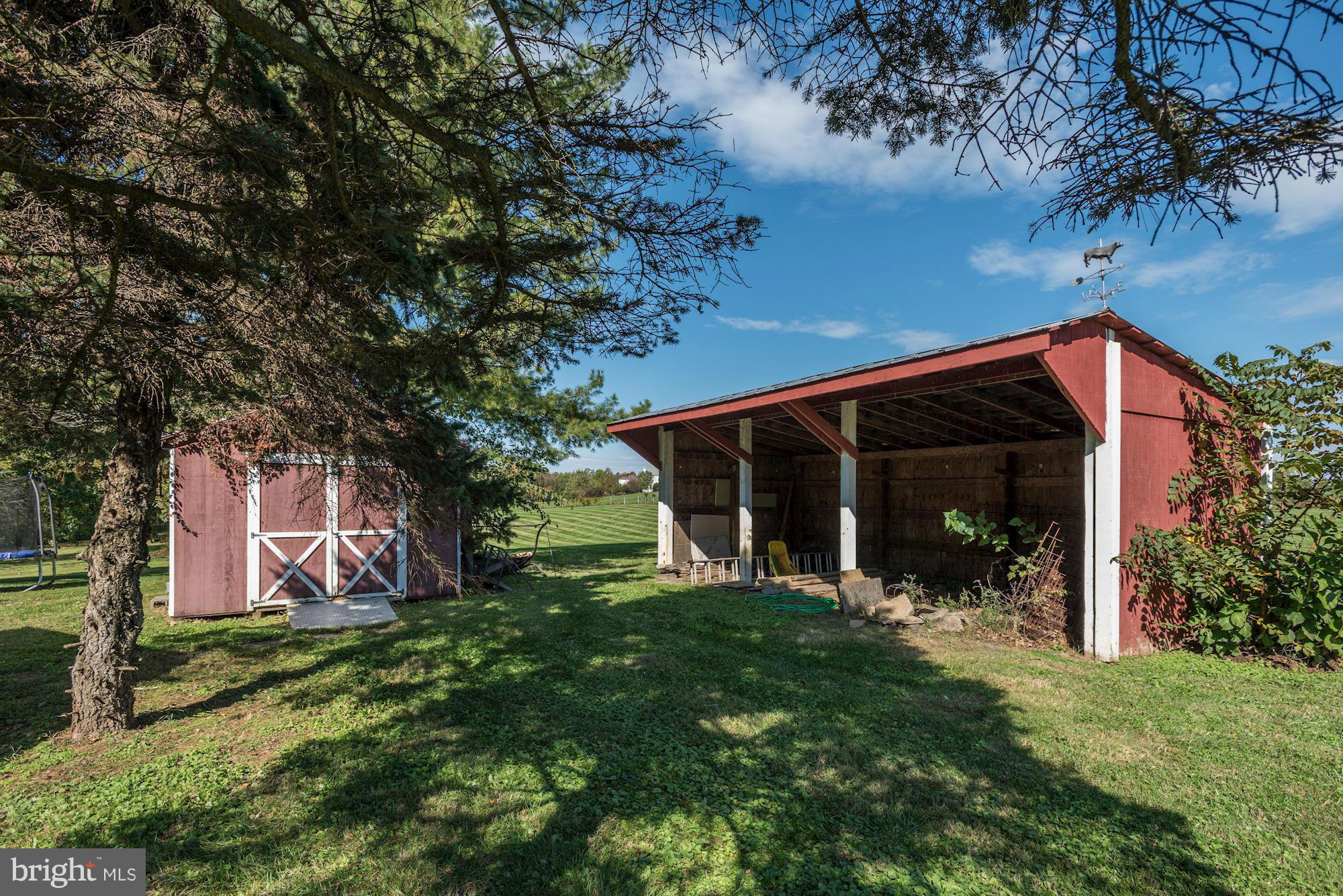 16869 Ivandale Road Hamilton, VA 20158 - Photo 13 of 21 front view of a house with a big yard