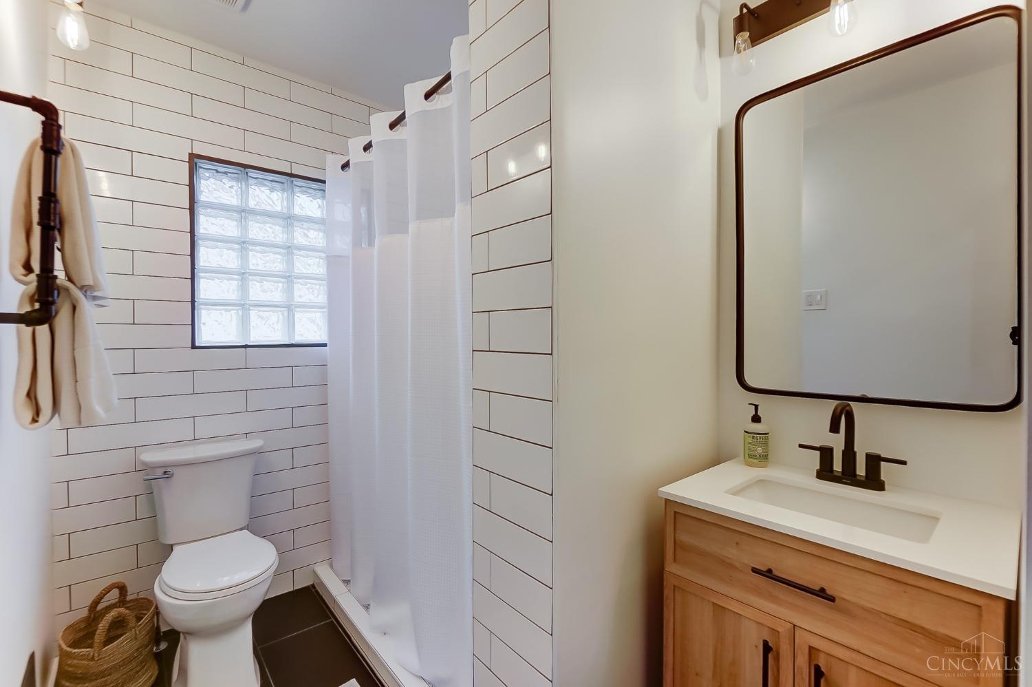 1327 Edwards Road Cincinnati, OH 45208 - Photo 32 of 46 Gallery Image 32