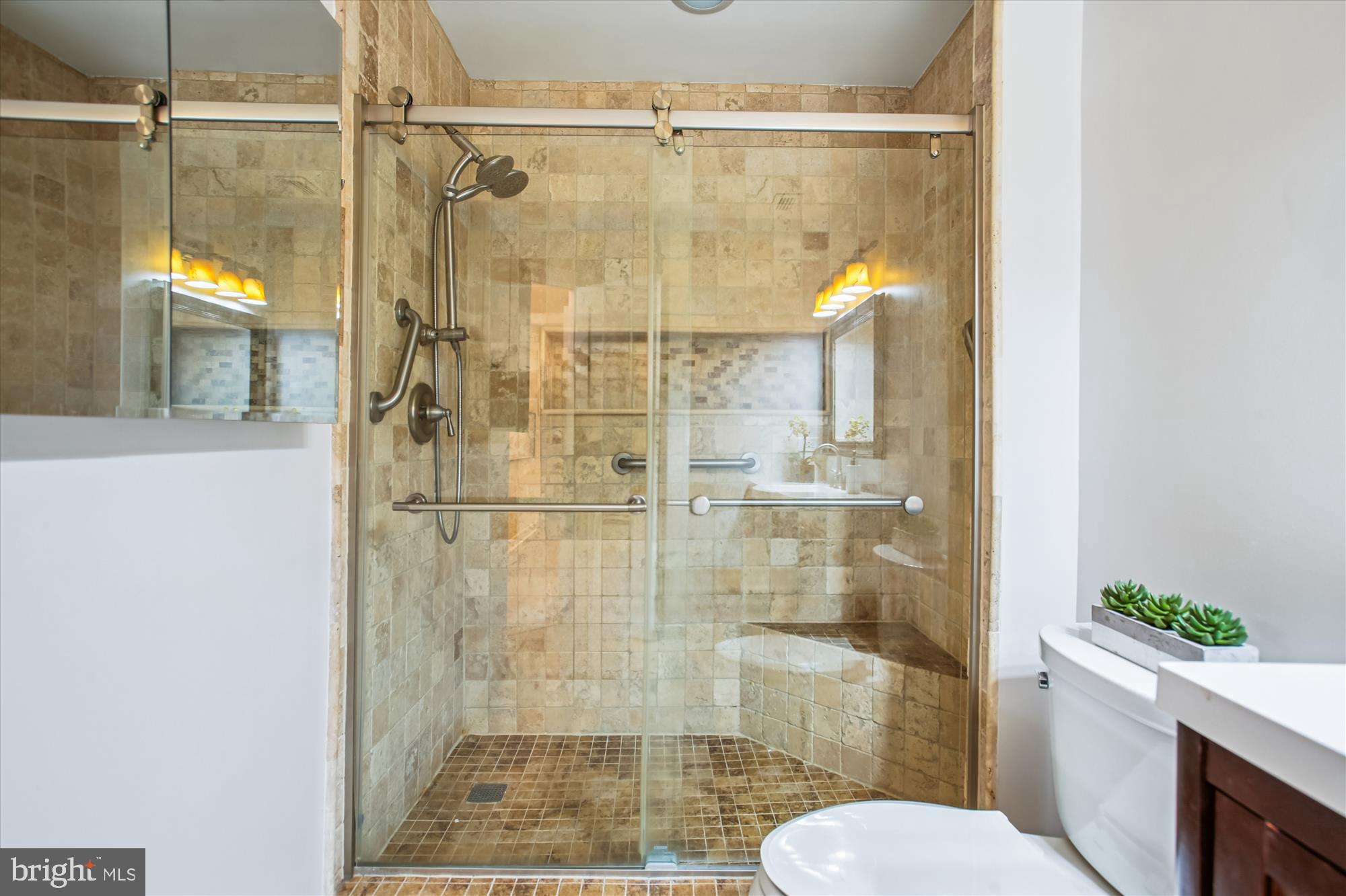 955 26th Street Northwest, Unit 503 Washington, DC 20037 - Photo 15 of 35 Primary Bath