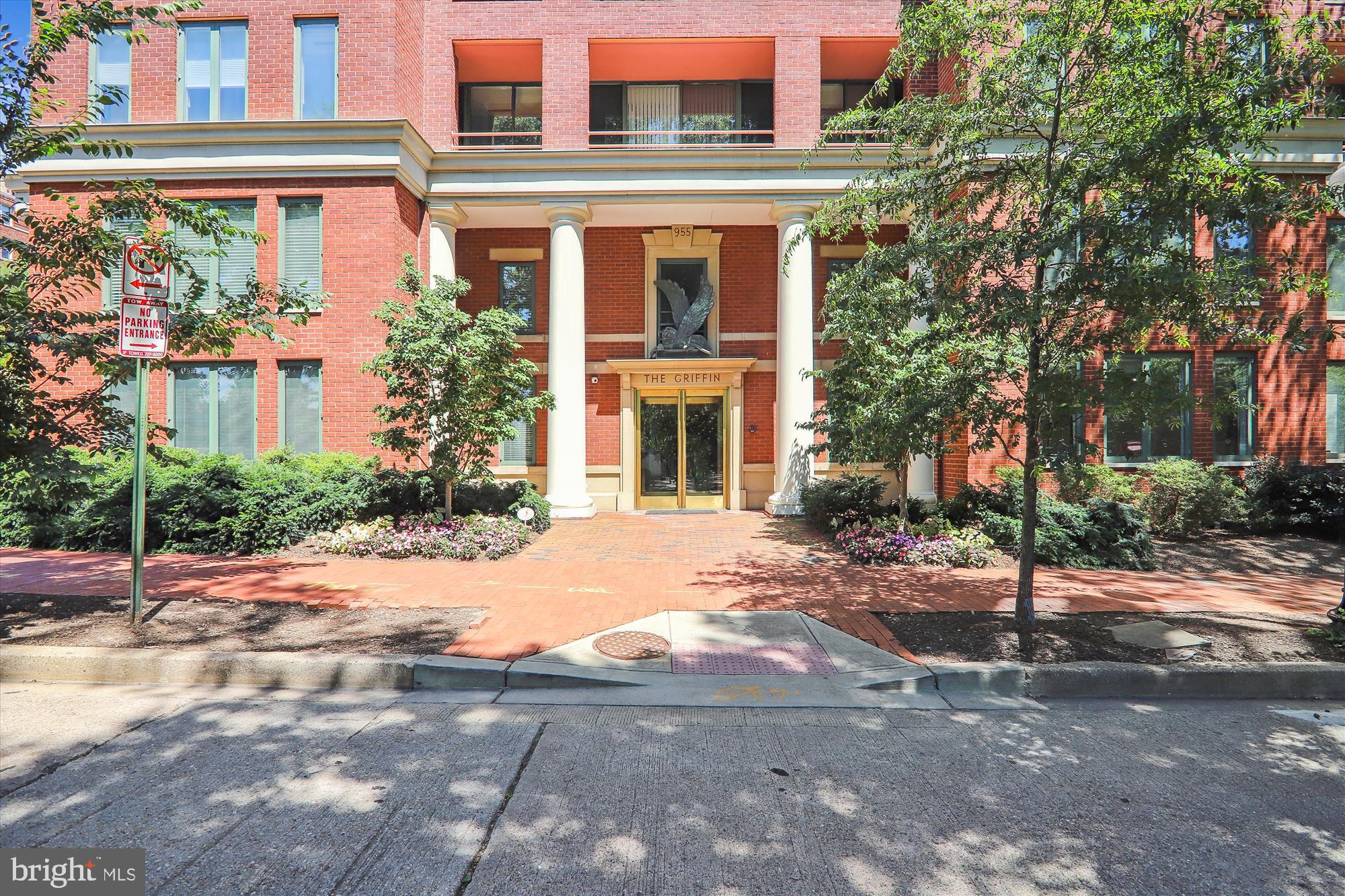 955 26th Street Northwest, Unit 503 Washington, DC 20037 - Photo 2 of 35 The Griffin Condominium