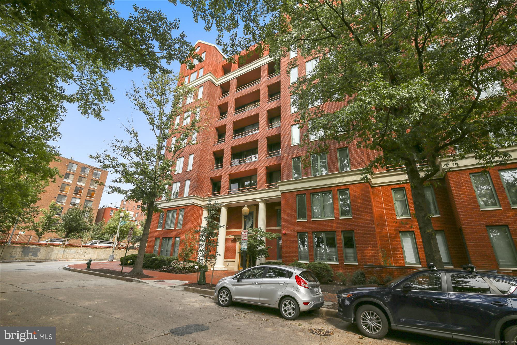 955 26th Street Northwest, Unit 503 Washington, DC 20037 - Photo 27 of 35 Quiet Tree-lined Street Location