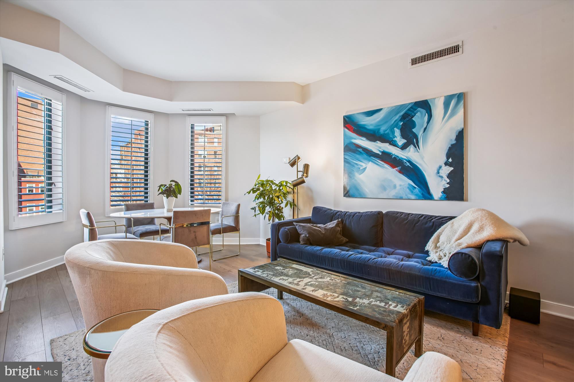 955 26th Street Northwest, Unit 503 Washington, DC 20037 - Photo 4 of 35 Living Area