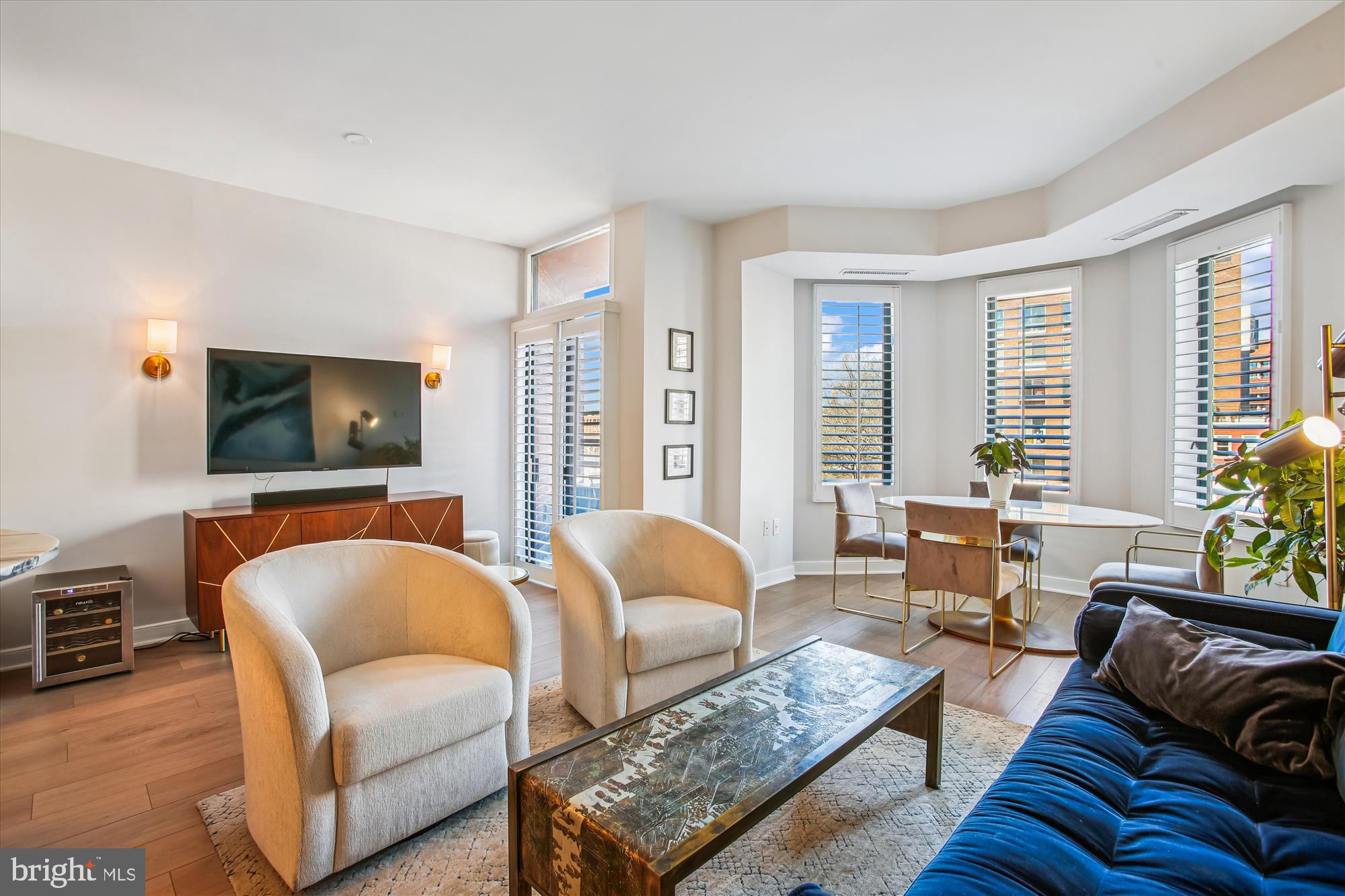 955 26th Street Northwest, Unit 503 Washington, DC 20037 - Photo 5 of 35 Living Area