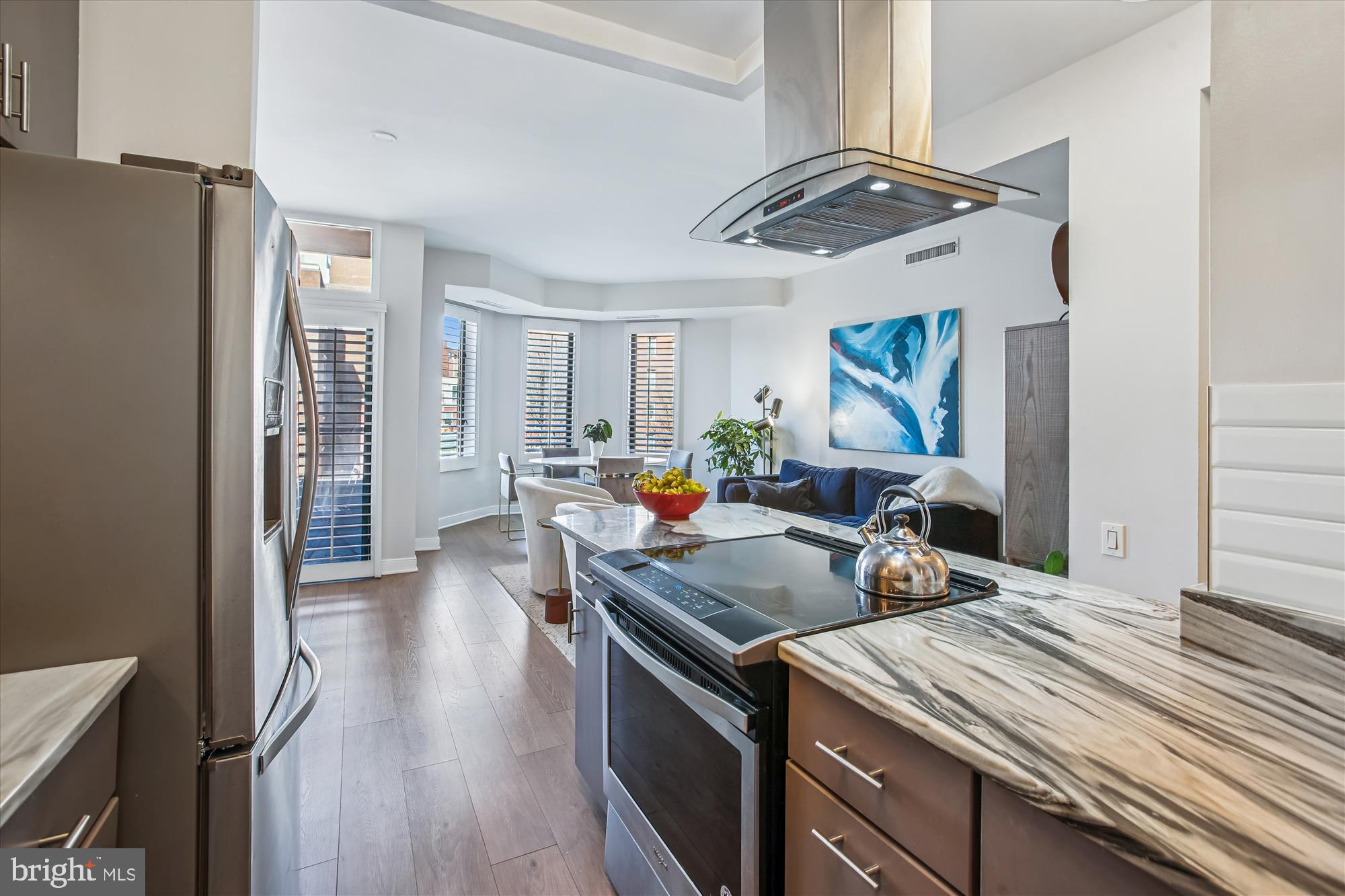955 26th Street Northwest, Unit 503 Washington, DC 20037 - Photo 9 of 35 Updated kitchen