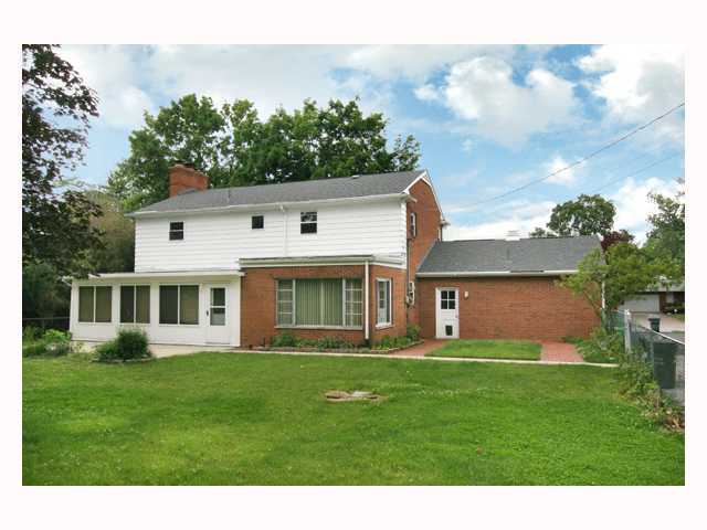 954 Plum Ridge Columbus, OH 43213 - Photo 16 of 18 Gallery Image 16