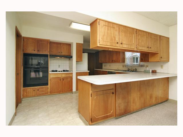 954 Plum Ridge Columbus, OH 43213 - Photo 5 of 18 Gallery Image 5