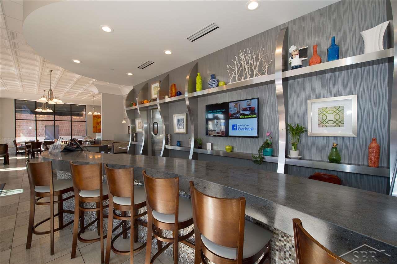 9 East Main Street, Unit 403 Bay City, MI 48708 - Photo 22 of 31 31389802-21.JPG