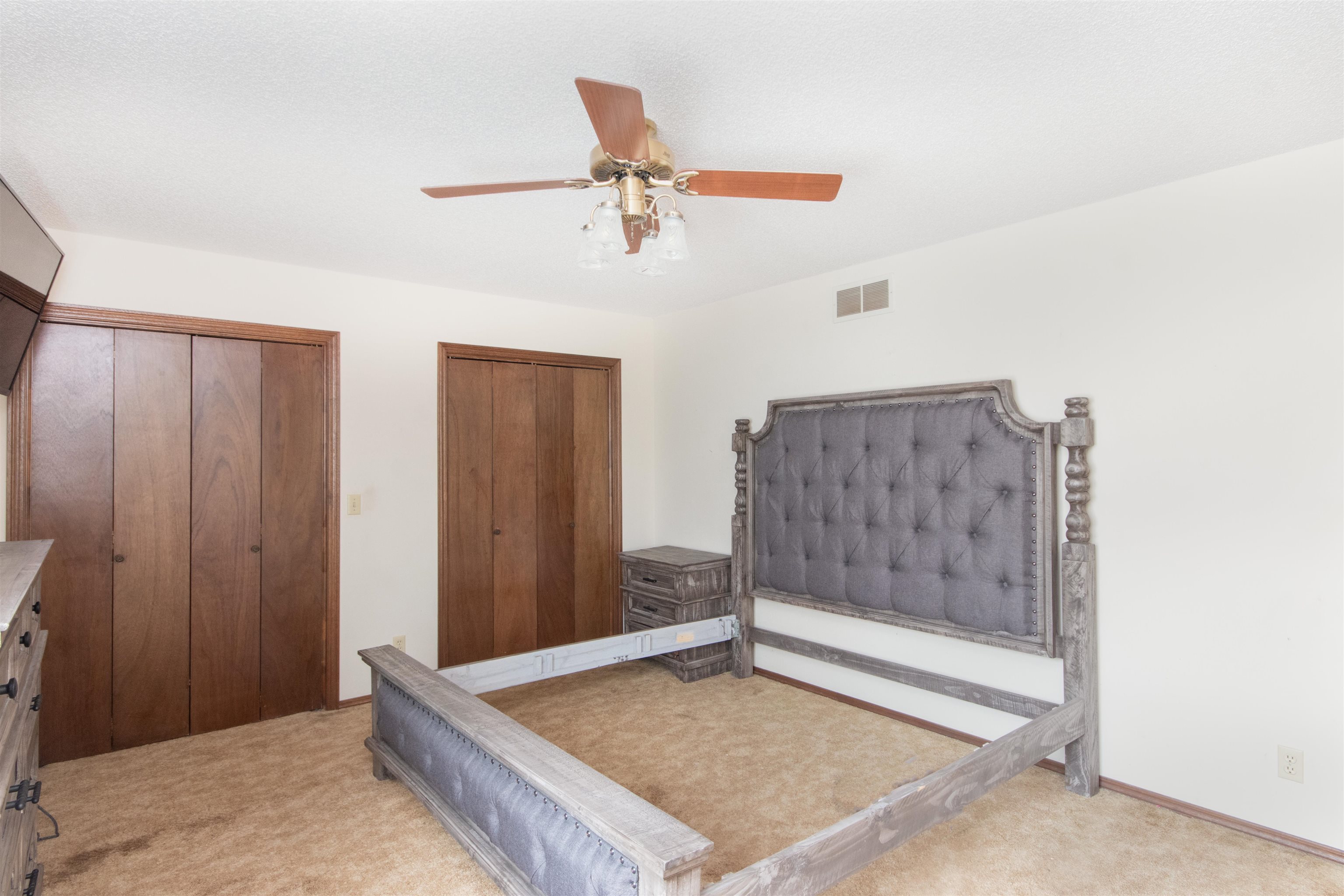 2211 South Capri Street Wichita, KS 67207 - Photo 22 of 34