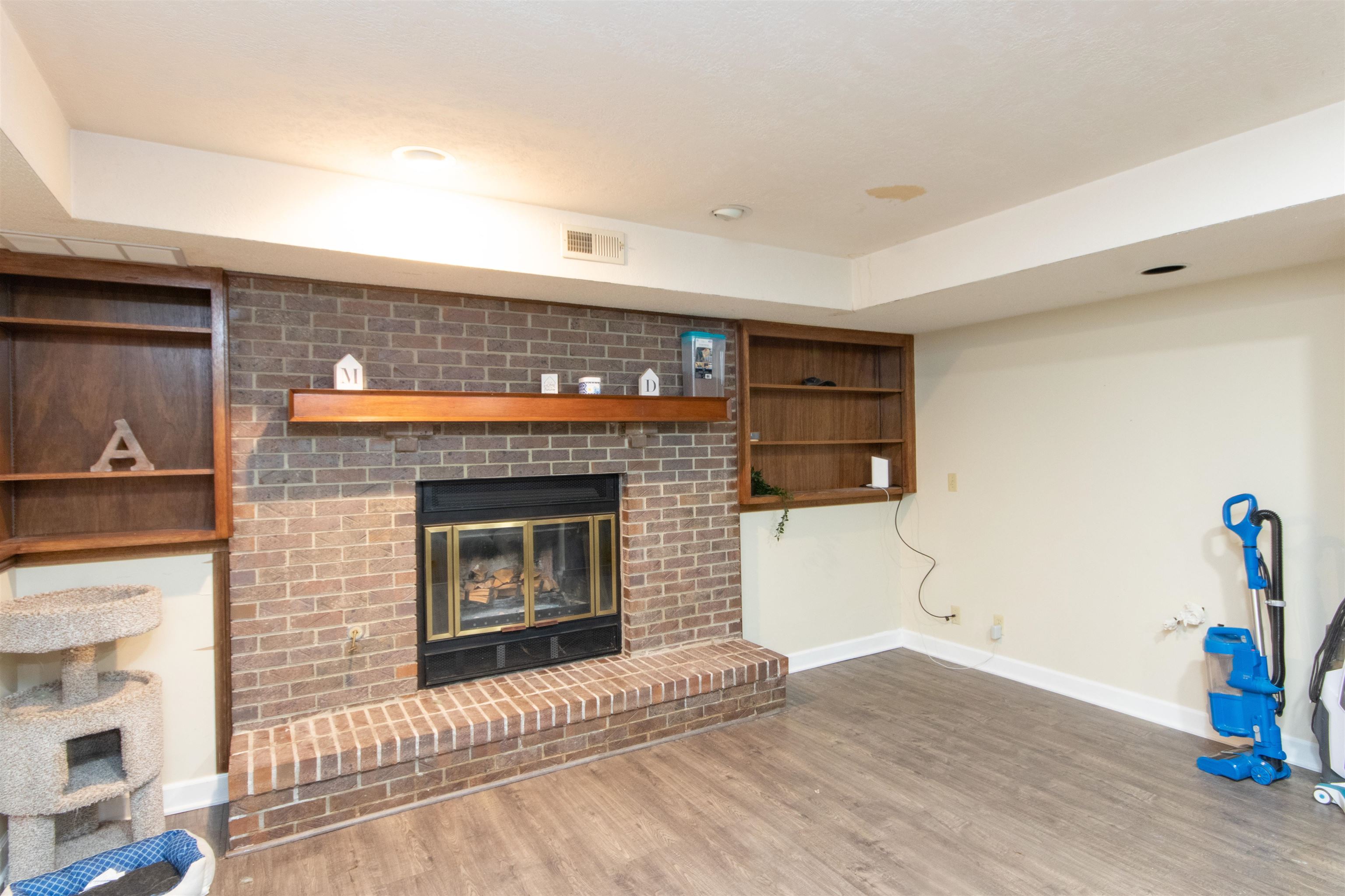 2211 South Capri Street Wichita, KS 67207 - Photo 27 of 34