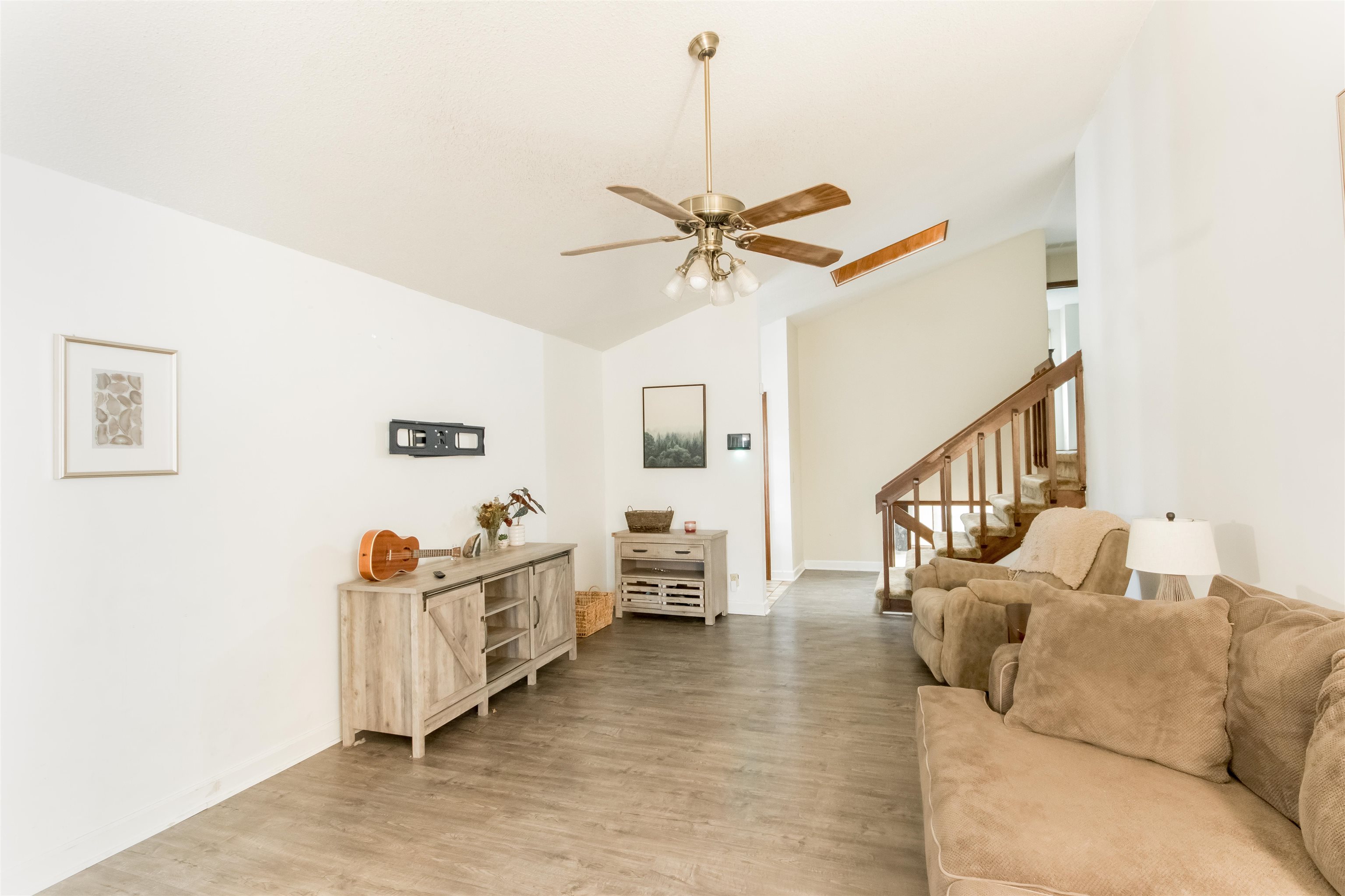 2211 South Capri Street Wichita, KS 67207 - Photo 6 of 34