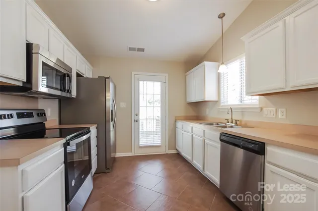 $1,925 | 1003 Washburn Court, Monroe, NC 28110