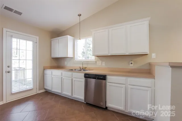 $1,925 | 1003 Washburn Court, Monroe, NC 28110