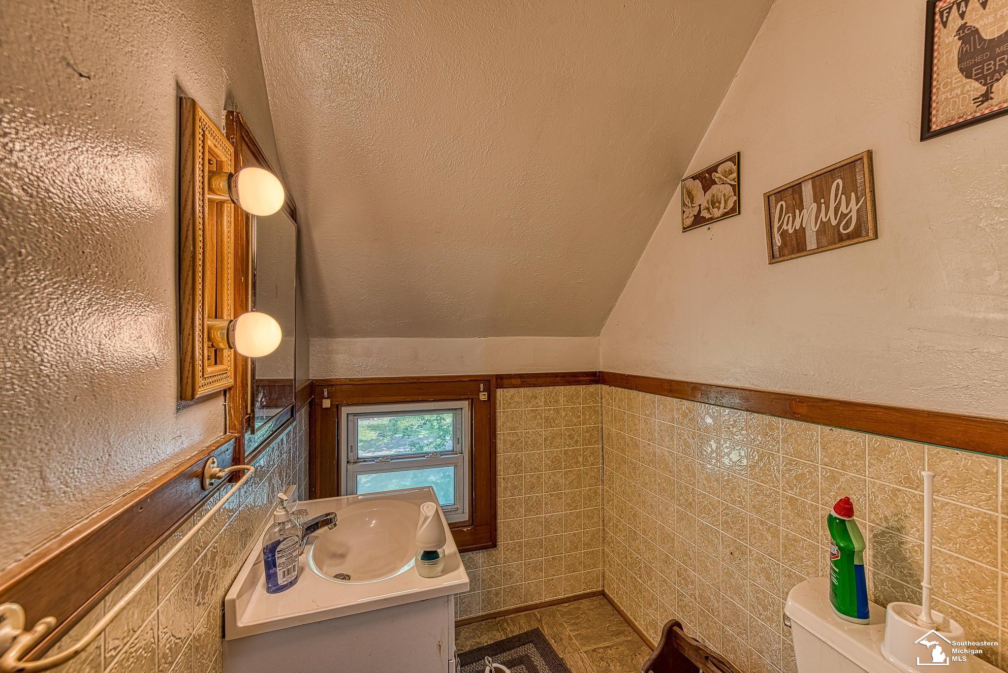 13908 Palmer Road Willis, MI 48191 - Photo 12 of 23 50083635-11.JPG