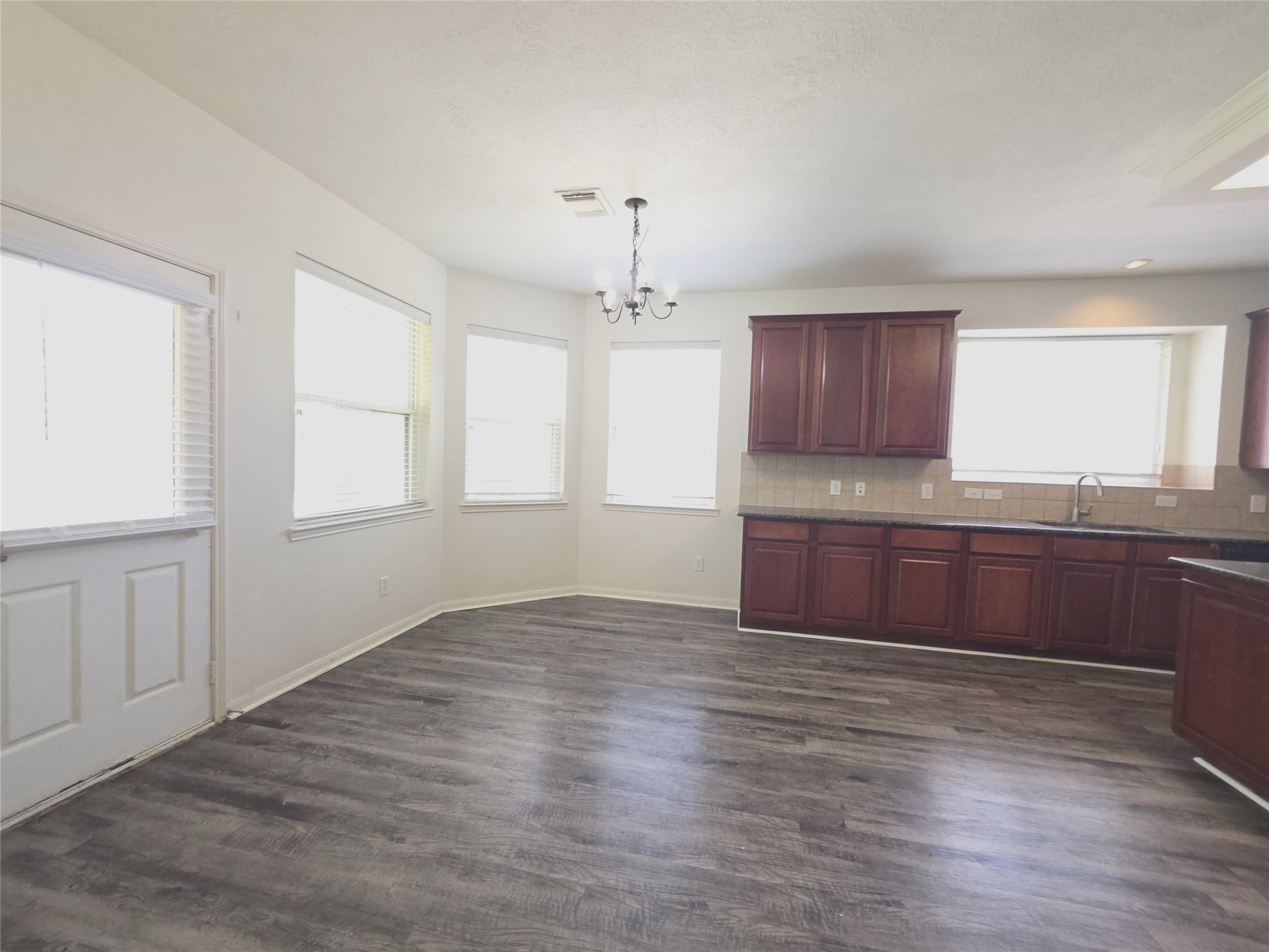 2227 Lazy Trail Path Court Spring, TX 77373 - Photo 8 of 30